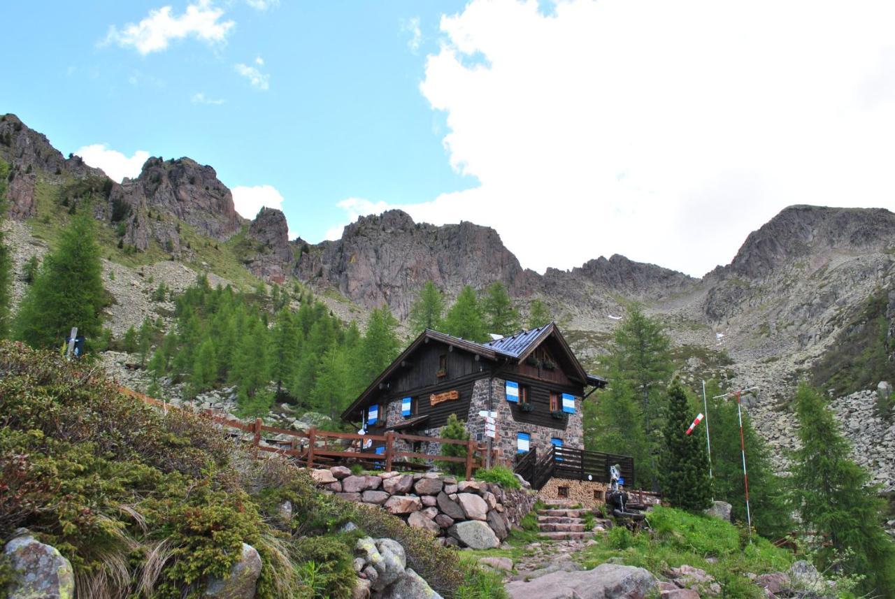 Hotel Belvedere Wellness & Family Базельга-ди-Пине Экстерьер фото