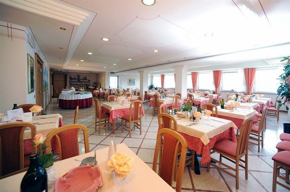 Hotel Belvedere Wellness & Family Базельга-ди-Пине Экстерьер фото