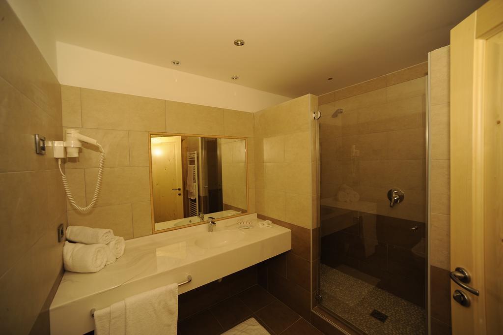 Hotel Belvedere Wellness & Family Базельга-ди-Пине Экстерьер фото
